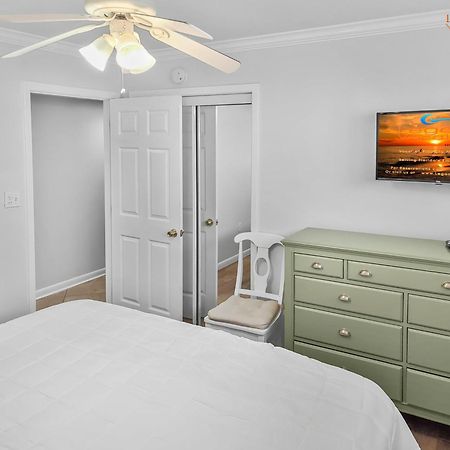 Is9-Cozy Upstairs Beachfront Condo - King Beds Форт-Волтон-Біч Екстер'єр фото